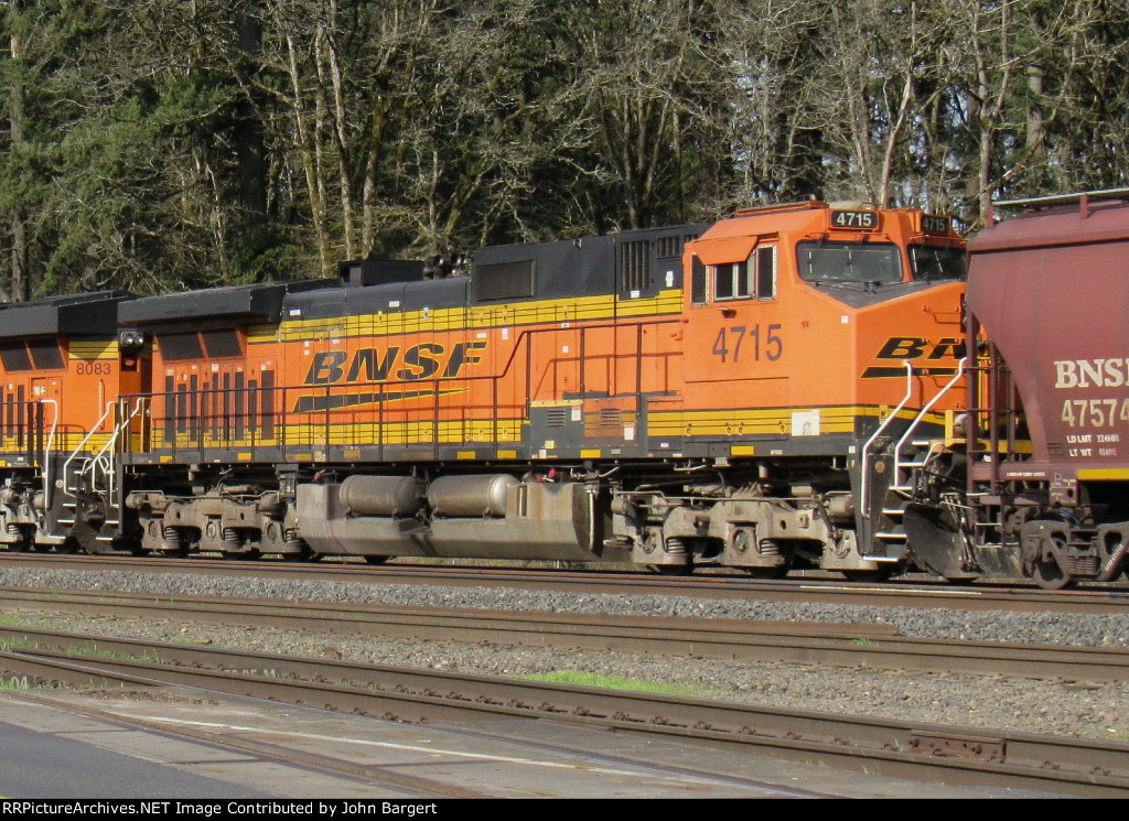 BNSF 4715 Dash9-44CW